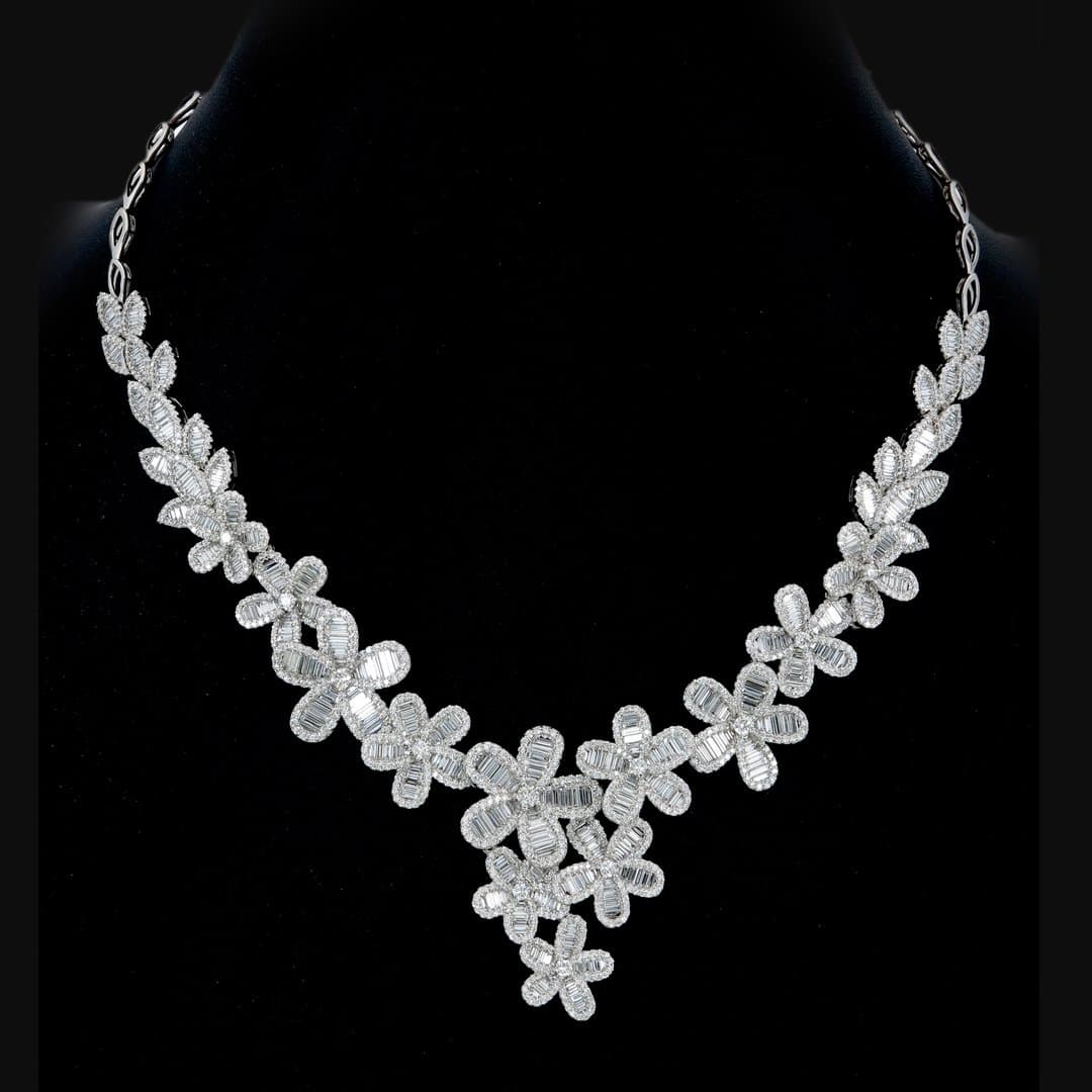 Twisted Leaf-Flora Necklace